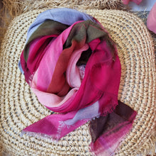 Cargar imagen en el visor de la galería, Echarpe Rosas SCALIA
