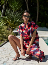 Cargar imagen en el visor de la galería, Vestido largo BODI Prints Rojos
